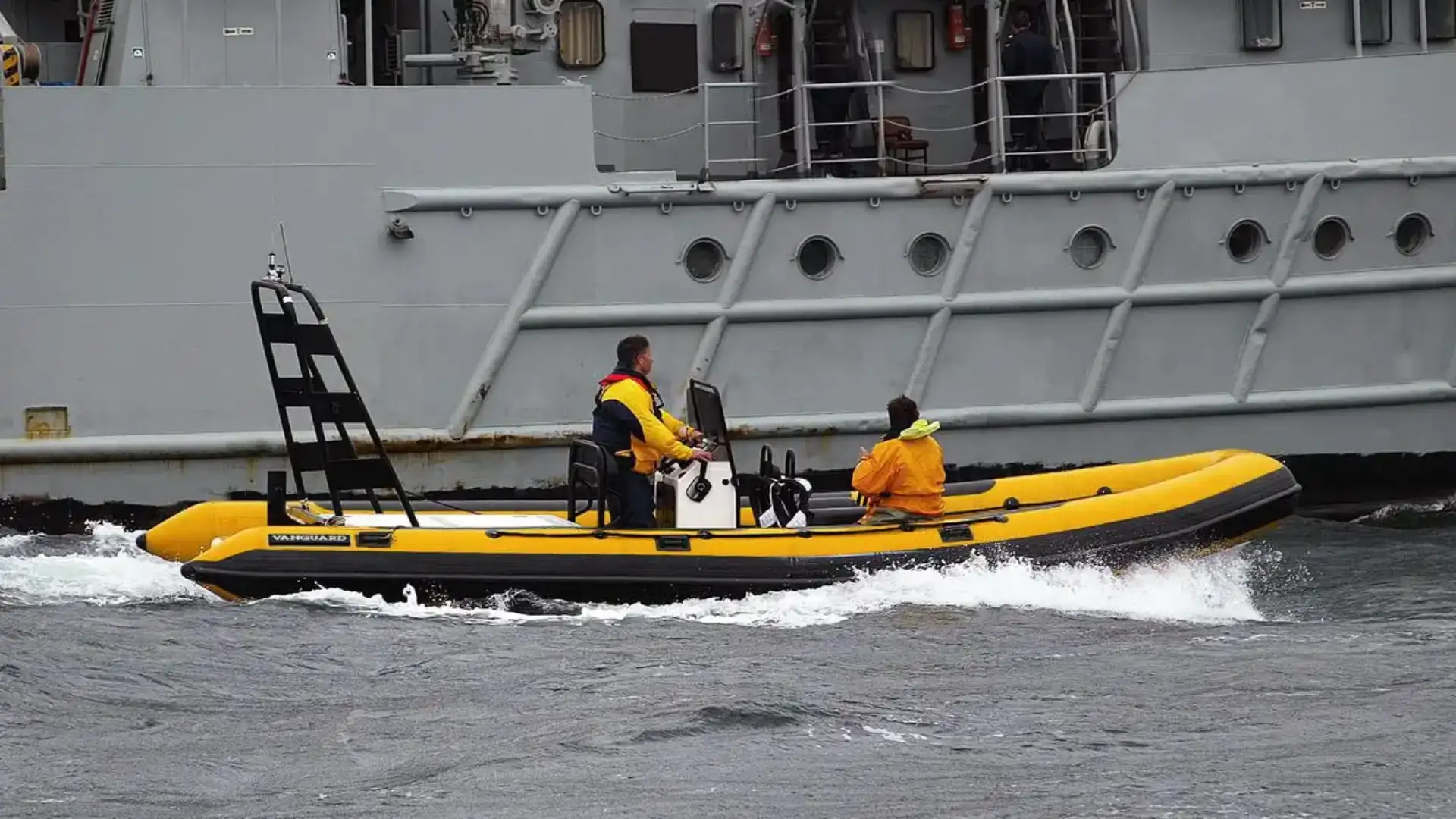 Documentation necessary for the offices of sports boats.