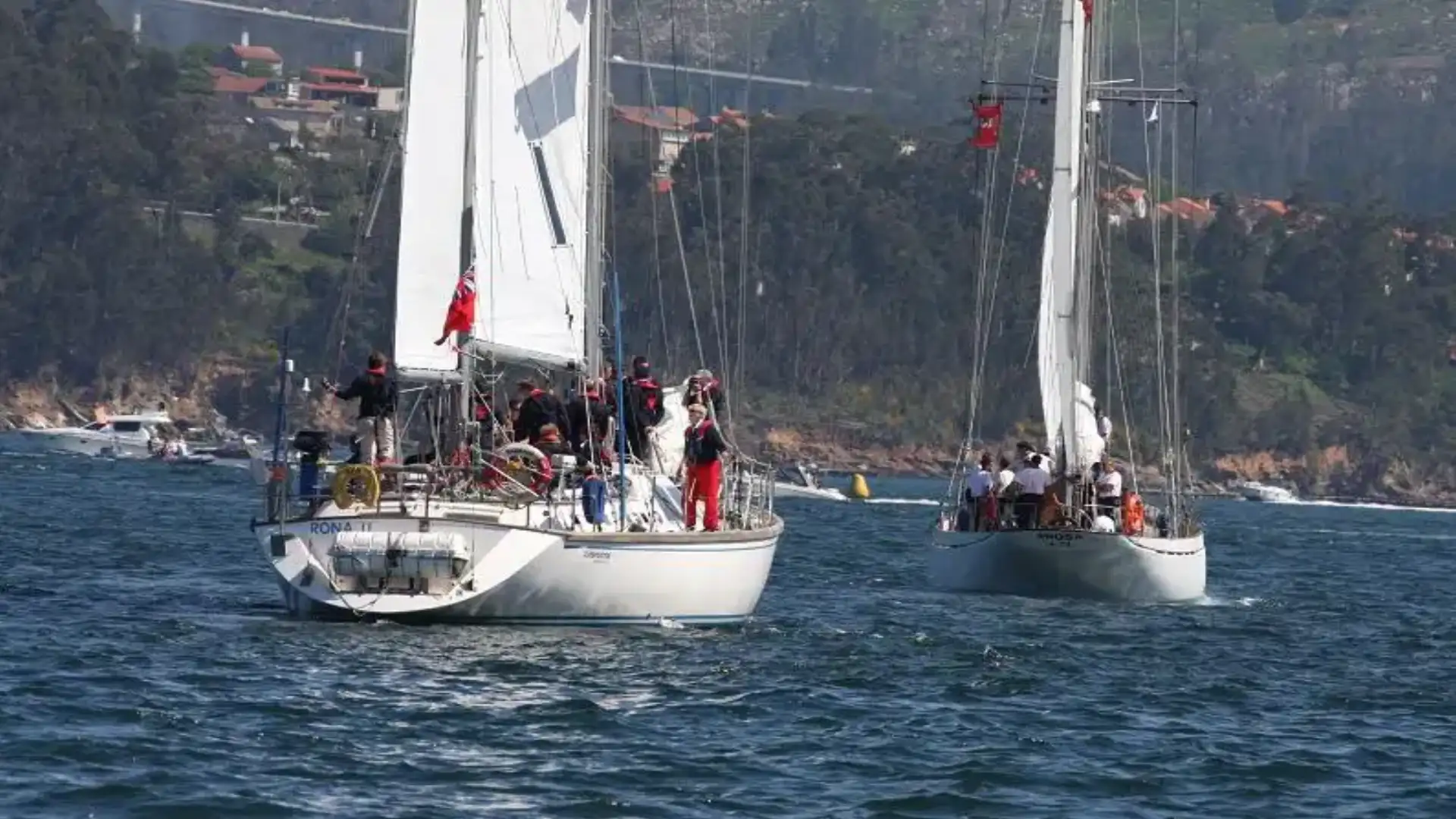 A 40-foot sail in Spain costs to keep it 1,250 euros per month.