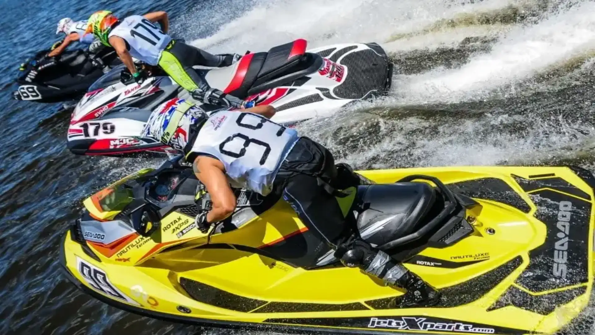 From June 23 to 25, the World Water Motorcycle in Denia.