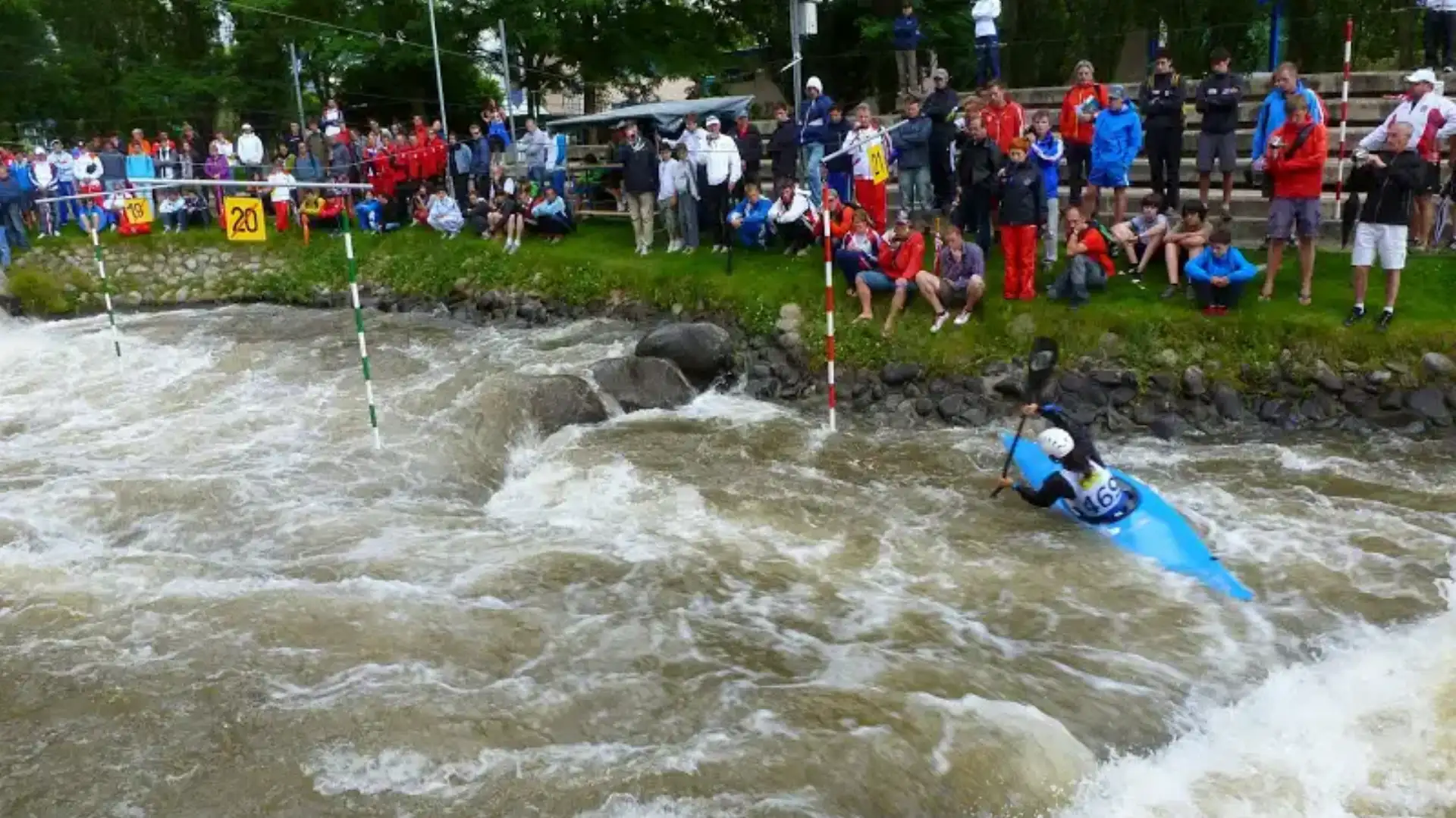 Amplicto Calendar 2016 de la RFE de Piragüismo.