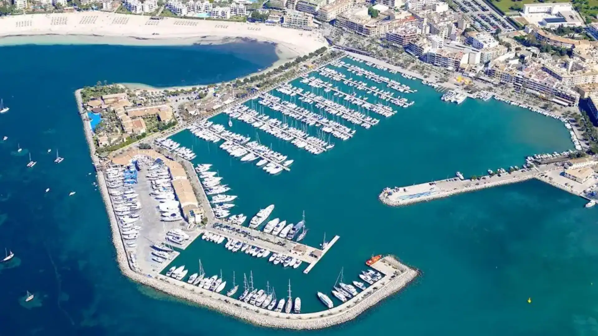 Alcudiamar or the magic beauty of northern Mallorca.