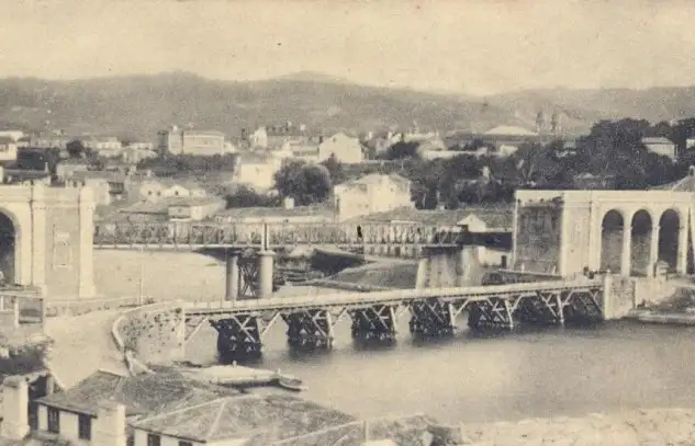 Antiguo Puente de La Barca, que fue construído por el Gremio de Mareantes de Pontevedra.