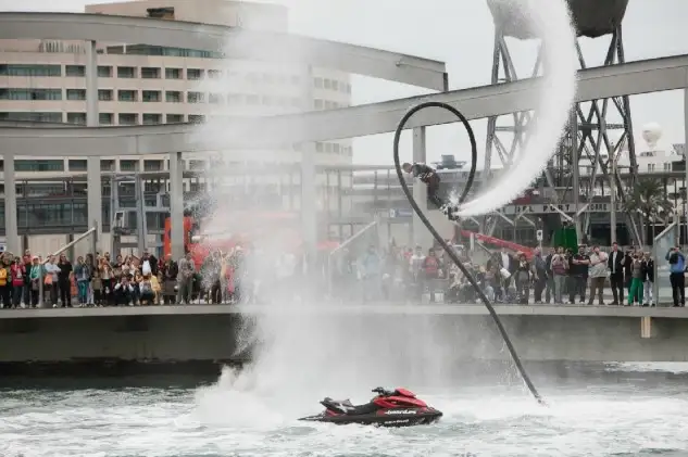 La Dirección del Salón se volcó para que hubiera un gran ambiente en el Salón Náutico 2015, y lo consiguió a base de trabajo, con buenas atracciones, muchas actividades y una muy buena hostelería y precios asequibles por cierto.