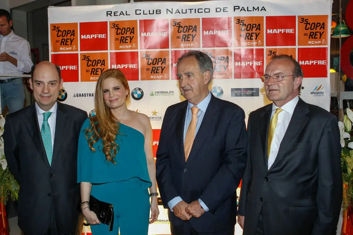 De Izquierda a derecha: José Manuel Inchausti (MAPFRE), Olivia de Borbón, Javier Sanz (RCNP) y Günther Quandt (BMW) © Bernardo Paz 