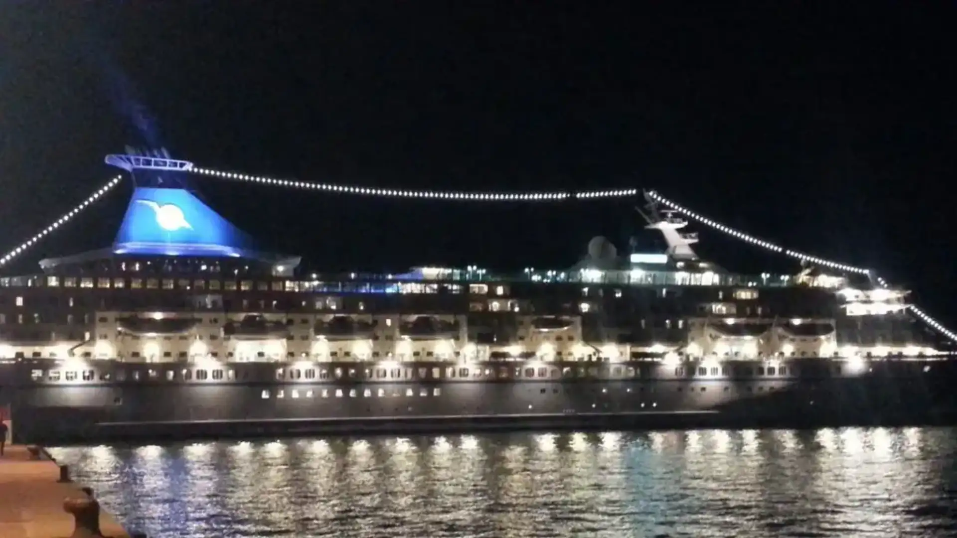 The passenger 300,000 is honored in the Port of Palamós