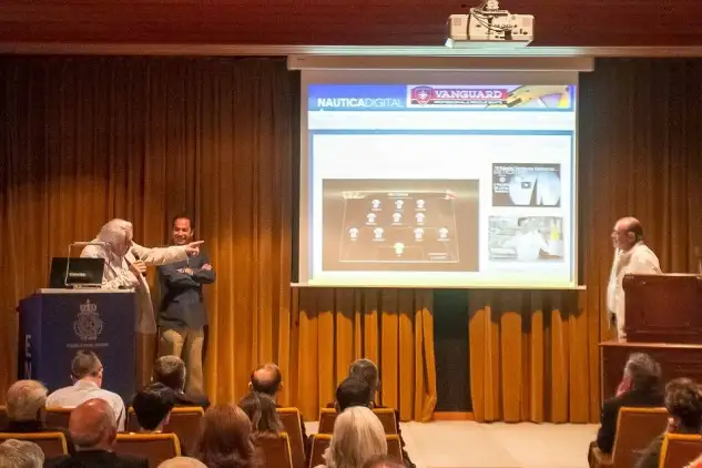 Tras el turno protocolario, presentaron el portal Manuel Pedro Seoane, Jaume Soler y Jorge Alonso.