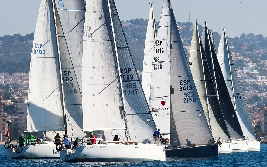 El "Isabella" (Sun Odissey 379) vencedor del Trofeo Salvador Mir (Foto Pep Portas)