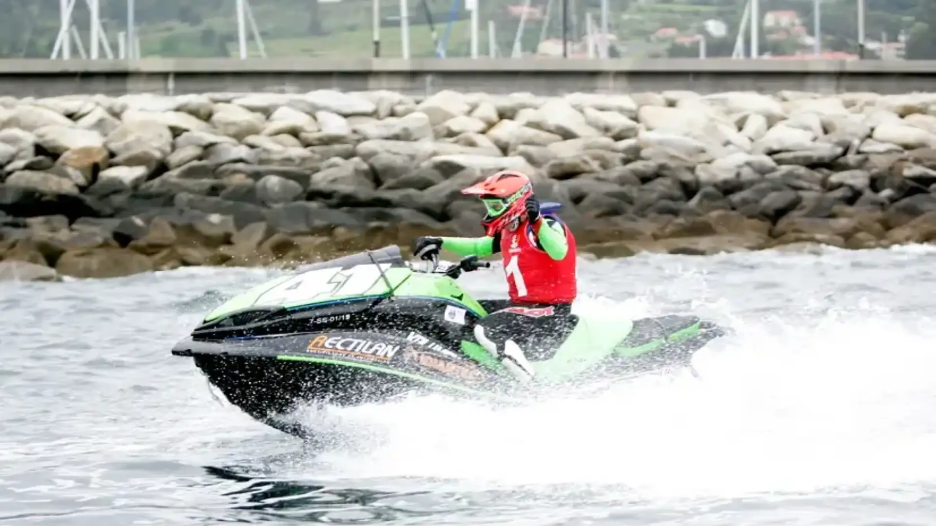 Aitzol Arakistain just winner of the Spanish GP1 Water Motorcycle Championship in Sanxenxo