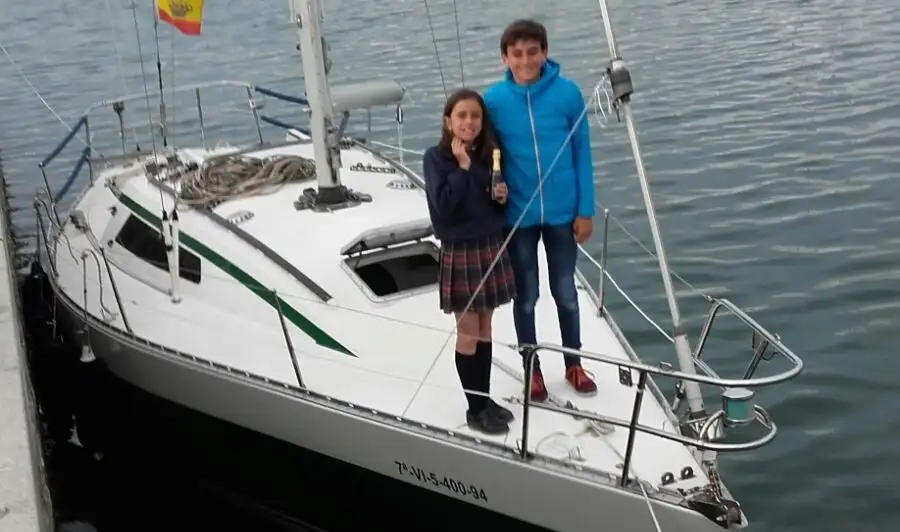 Los armadores del futuro: la Sra.Vilariño y el Sr.Vilariño. ¡Esta sí que es una botadura!