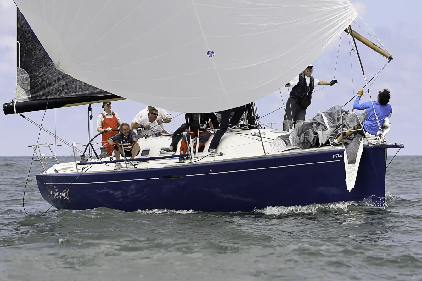 El Yamamay es el nuevo campeón de Bizkaia de cruceros.