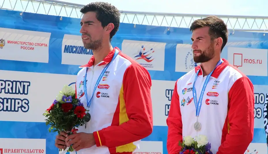 Campo y Millán en el momento de la ceremonia de entrega de medallas (RFEP)