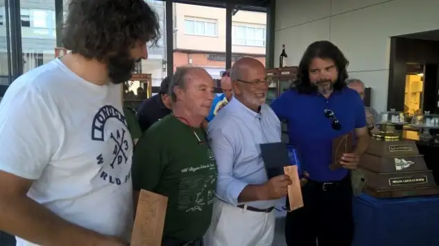 La tripulación de Gonzalo Soto armador y patrón del "Mourisca" segundo.