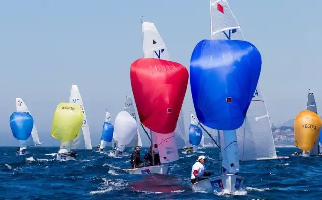 En la categoría Junior son líderes Tirso Cerqueira y Gonzalo Martínez de Canido-Vigo; en las chicas manda una pareja del Náutico de Vigo: Alejandra y Patricia Suárez (Foto Luis Grafuas)