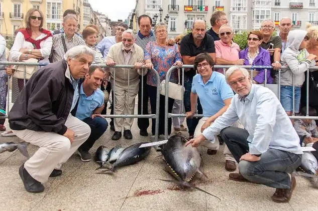 El Metromar Team en el pesaje del segundo dia