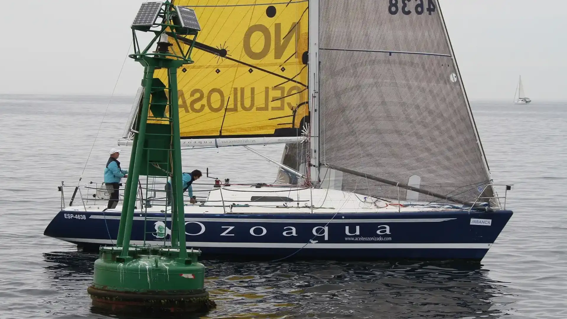 The President of the Gallega de Vela stopped in dry, by the Xunta in his pursuit of the "Ozoaqua"