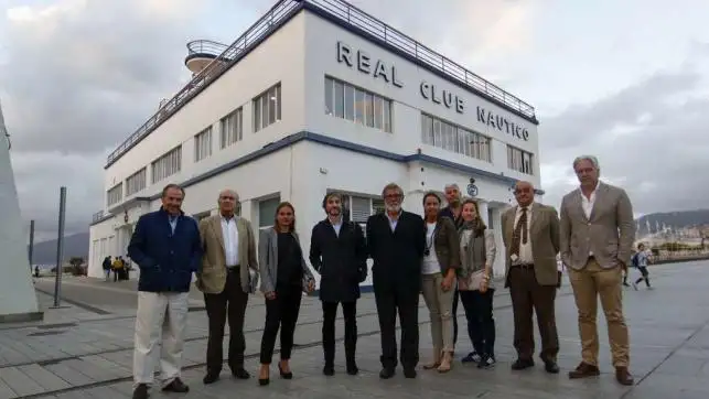 La nueva Junta Directiva del Náutico de Vigo, con Justo González Ballesta de Presidente (Foto Faro de Vigo).