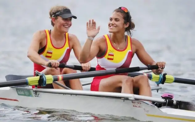 Anna Boada y Aina Cid al final sextas. Gran actuación.