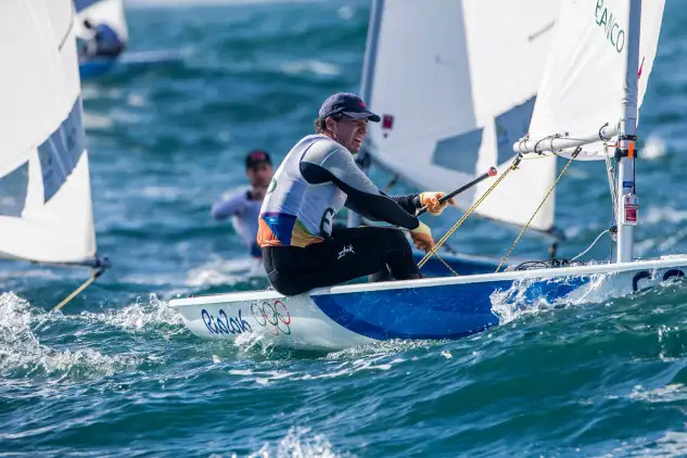 Joaquín Blanco no ha tenido suerte en su debut olímpico en Laser Standard. Foto: Sailing Energy