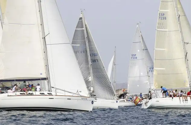 Nada menos que 40 cruceros en la cita del Náutico de Torrevieja en su 50 cumpleaños