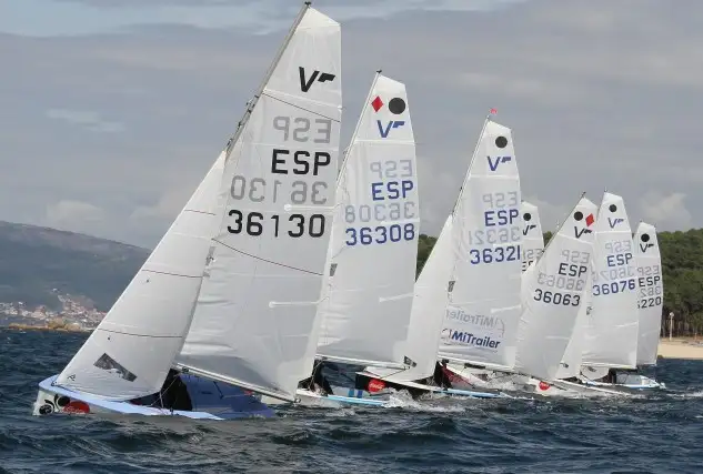 Salida de la segunda manga con Malde de Vigo en cabeza seguidos de Bautista de Madrid