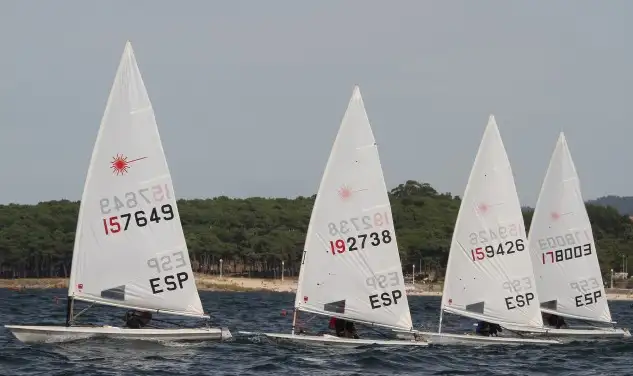 A barlovento el pontevedrés Rafael Campelo (oro en láser estandar)