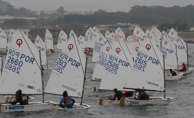 Salida de la manga válida del domingo con el vigués Jorge Troncoso en cabeza