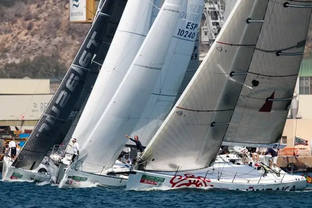La regata que engloba el Gran Trofeo Estrella de Levante y que se disputa este fin de semana es valedera para el Acto I de la XXVII Vuelta a las Islas