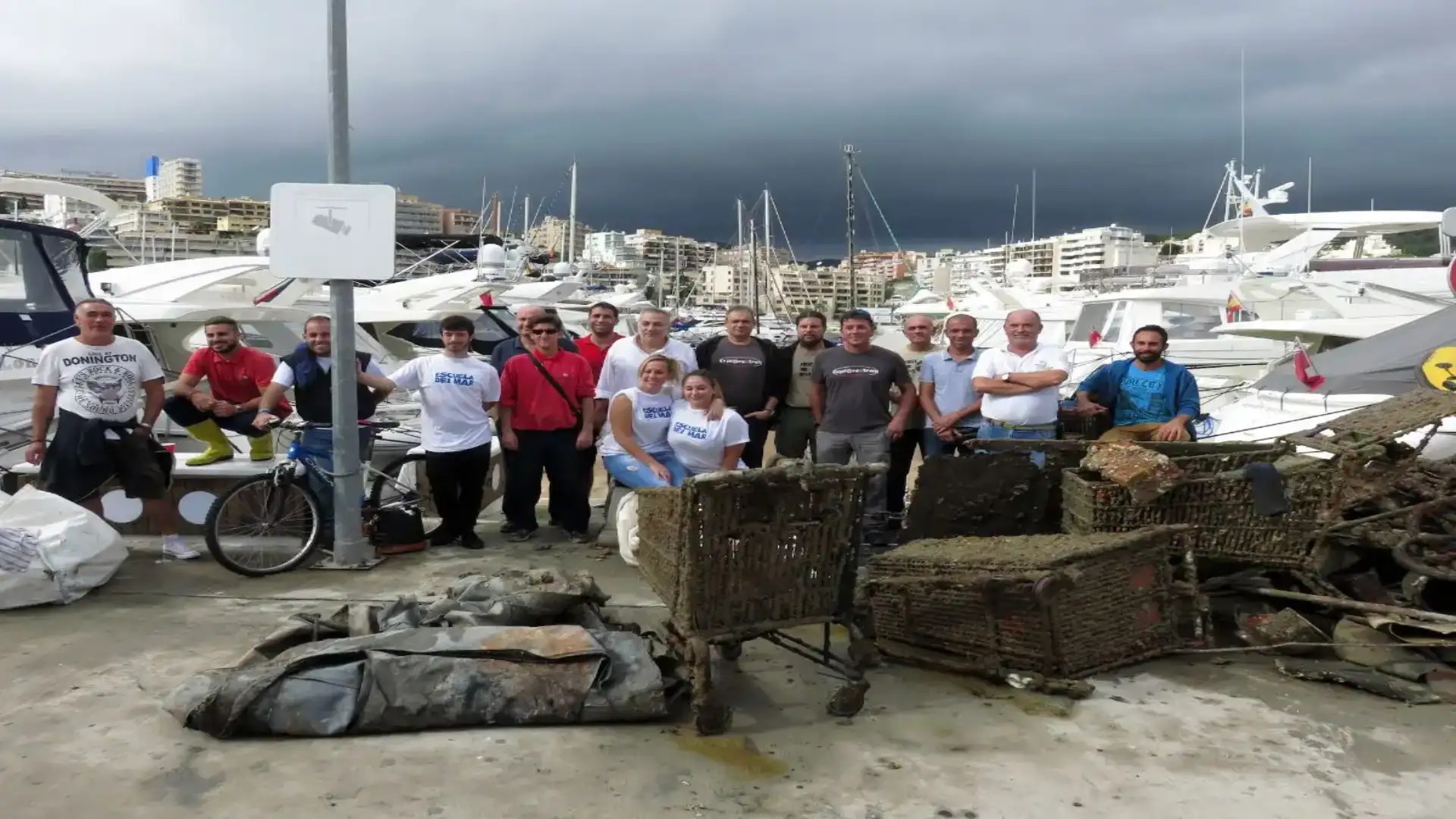 Marine waste collection campaign at the Club de Mar de Mallorca