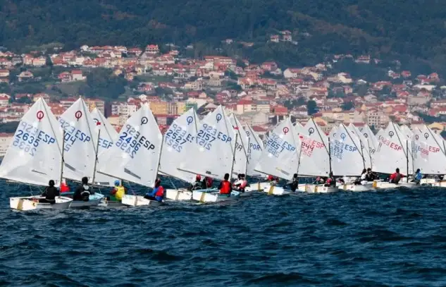Álvaro Tortosa, Bruno Ameneiro, Beatriz Cintra y Pedro Martínez mandan tras la primera jornada