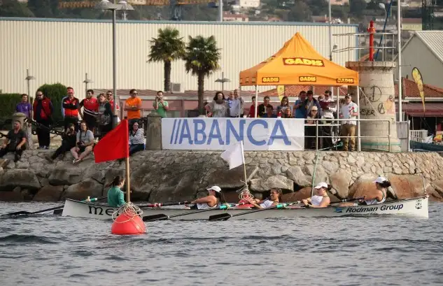 Samertolameu cruzando la línea de llegada en Marín