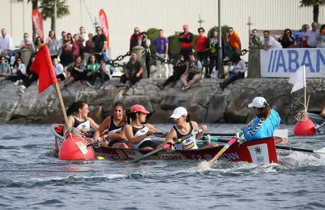 Vilaxoan de Vilagarcía dominó en las dos categorías femeninas