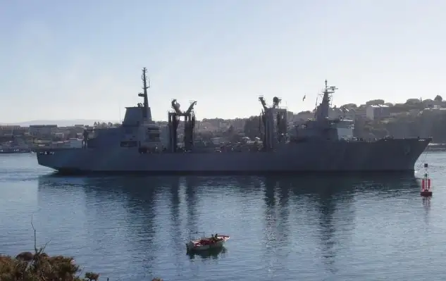Imagen de la Armada en la Ría de Ferrol, que refleja al "Patiño" partiendo para Halifax