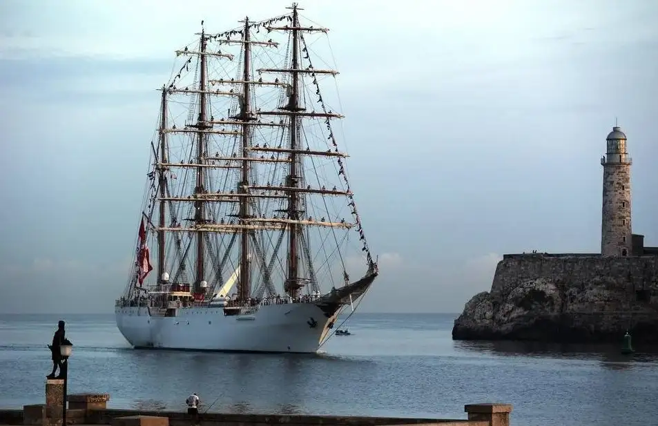 El "BAP Unión" de la Marina de Guerra del Perú es el segundo en eslora, tras el ruso "Sedov"