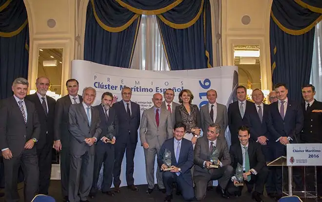 160 invitados entre socios, galardonados, autoridades y patrocinadores estuvieron presentes en la ceremonia de entrega de los Premios del Clúster Marítimo Español 2016, celebrados en el madrileño hotel Ritz