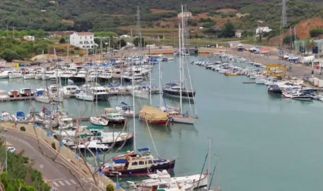 El Puerto de Mahón tendrá una zona de amarre específica para el charter náutico