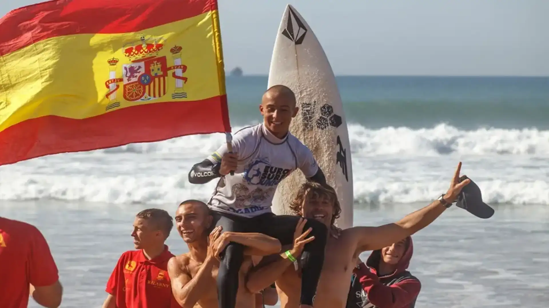 The Canary Yael Peña achieves in Agadir the gold in the Eurojunior of Surf 2016