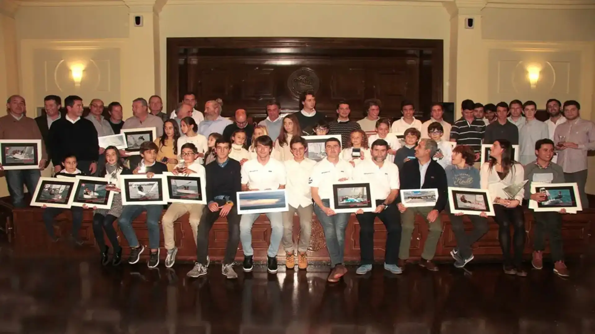 The Royal Gijón Regatta Club continues its commitment to the base candle