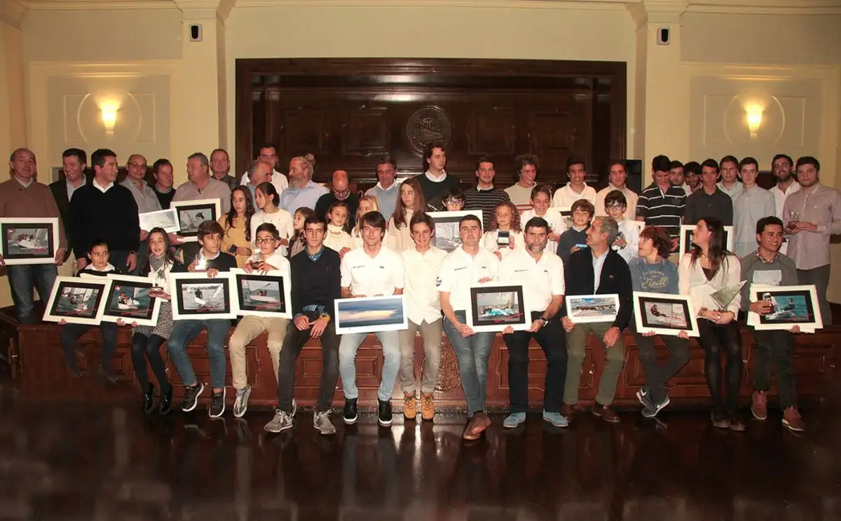 Gijón sigue pisando fuerte a través del Club de Regatas en la vela base