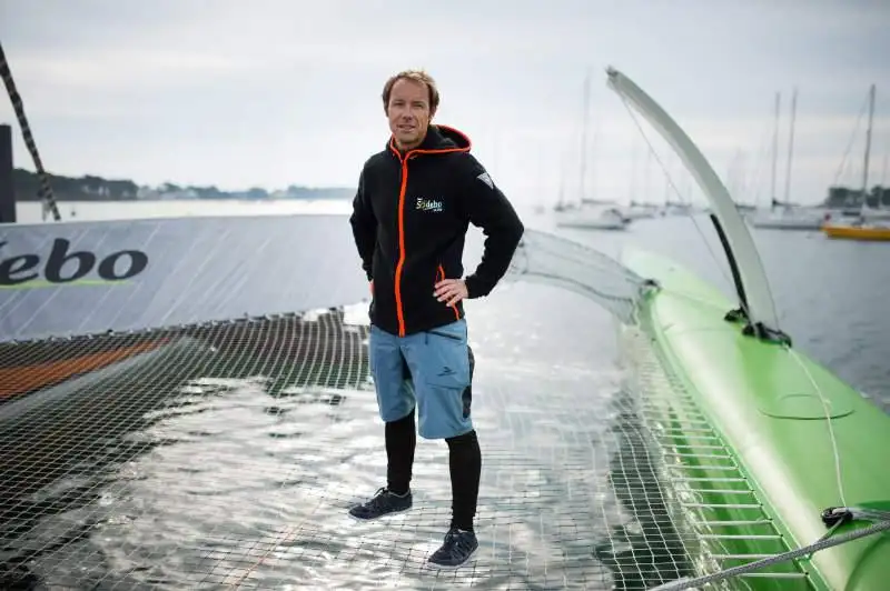 Thomas Coville le dio la vuelta al mundo en vela en solitario en 49 días 3 horas 7 minutos y 38 segundos.AFP 