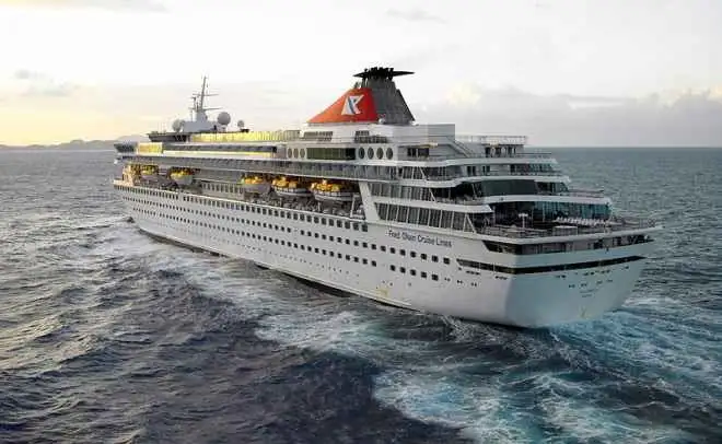 Fred.Olsen Cruise Line, que en todo momento ha mantenido la coordinación con Puertos Canarios, ha optado por cancelar esta escala por precaución y en aras a garantizar la seguridad del pasaje y del barco, ya que el fuerte viento reinante en la isla y la previsión de mala mar complican considerablemente el atraque