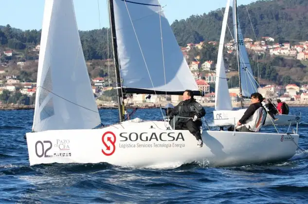 Cita de altísimo nivel, con la también campeona olímpica Sofía Toro, a bordo del Sailway-Bluesock Hostels, y figuras relevantes como Alberto Viejo o Ramón Lago en la tripulación de Martínez Doreste que, unidos a nombres como el de Wizner y Pintos, el de los vigueses Araújo, Pablo Iglesias, a la caña del Sogacsa, el cántabro Pichu Torcida, con el también canario Rayco Tabares o el del propio Doreste, entre otros, lo convierten en el circuito de J70 de cinco estrellas