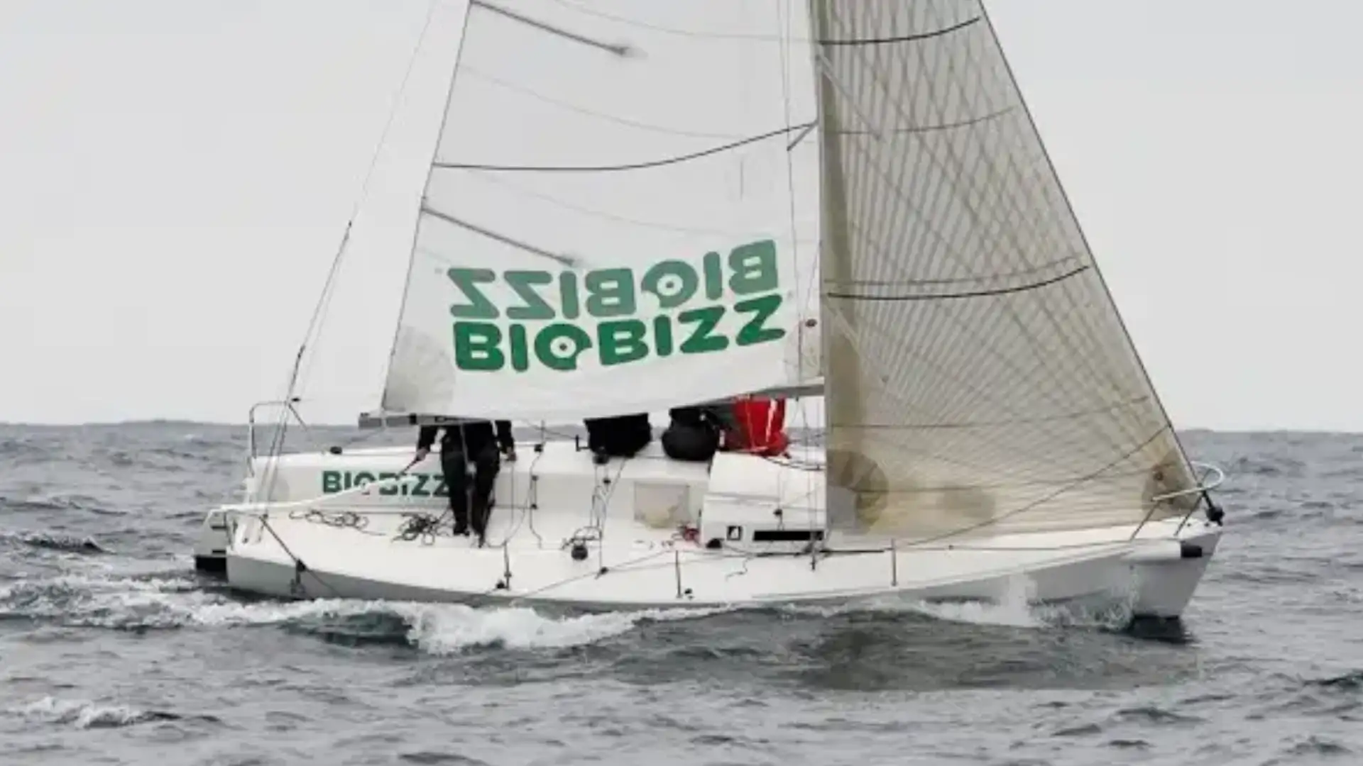 The "Biobizz" vizcino of Azqueta orders in the Comfishing of J80 in Santander