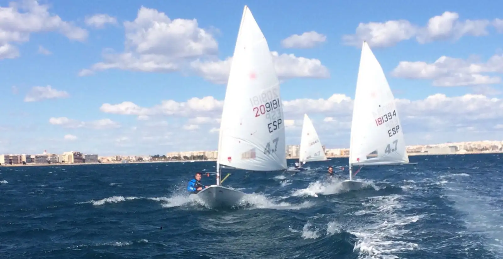 El vigente campeón de España de Laser 4.7, el murciano Finn Mullee, será uno de los participantes destacados. 
