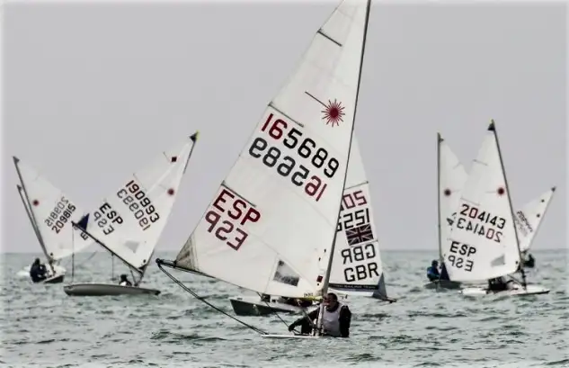 Bermúdez de Castro, Fernández, Moncada y Pujol primeros líderes en Cádiz