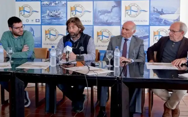 Se celebró en el Club Náutico Altea la presentación de las 200 millas A Dos