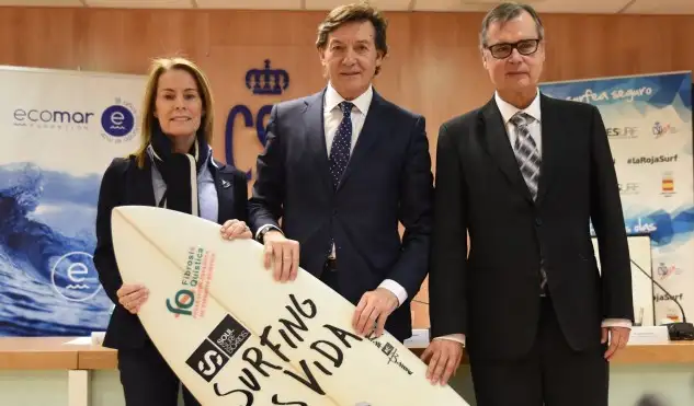 Theresa Zabell, José Ramíon Lete y Carlos García en el Consejo