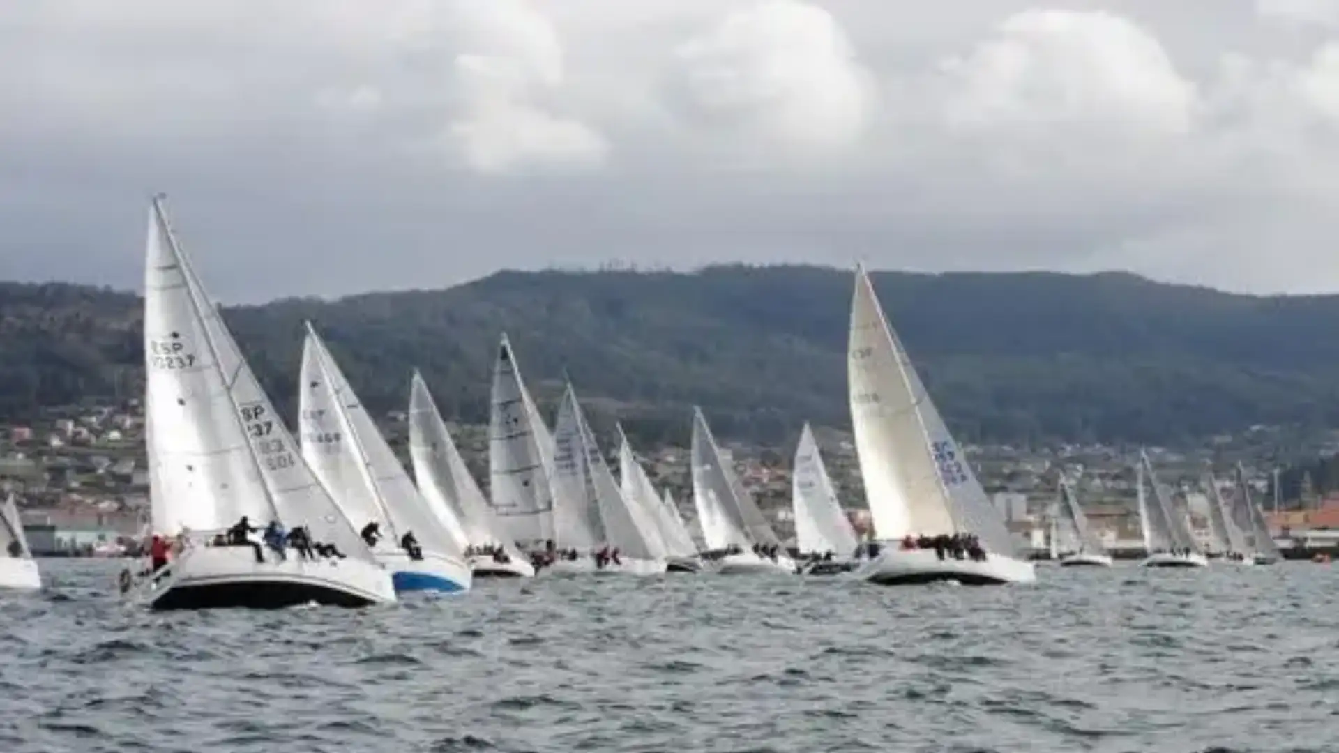 The Ria de Pontevedra Interclub Regata closed its cycle in Marín