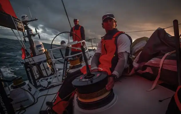 El equipo está instalándose en estos momentos en su base permanente en Lorient tras recoger la semana pasada en Lisboa su Volvo Ocean 65 recién remodelado. En las próximas semanas anunciarán más tripulantes 