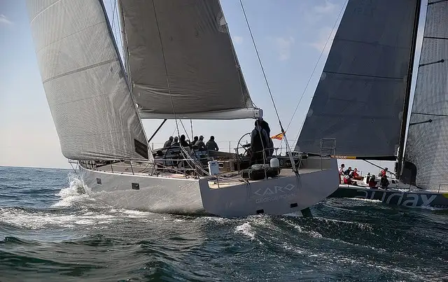 A las 14.00 h se dará la salida de la Versión Este de La Sal, una flota que normalmente reunirá cerca de un centenar de embarcaciones. En el CM de Port Ginesta, base de salida de la Versión Norte de la Ruta de La Sal, el martes dia 11 de abril se abrirá el Comité de Regata de 11 a a 19h