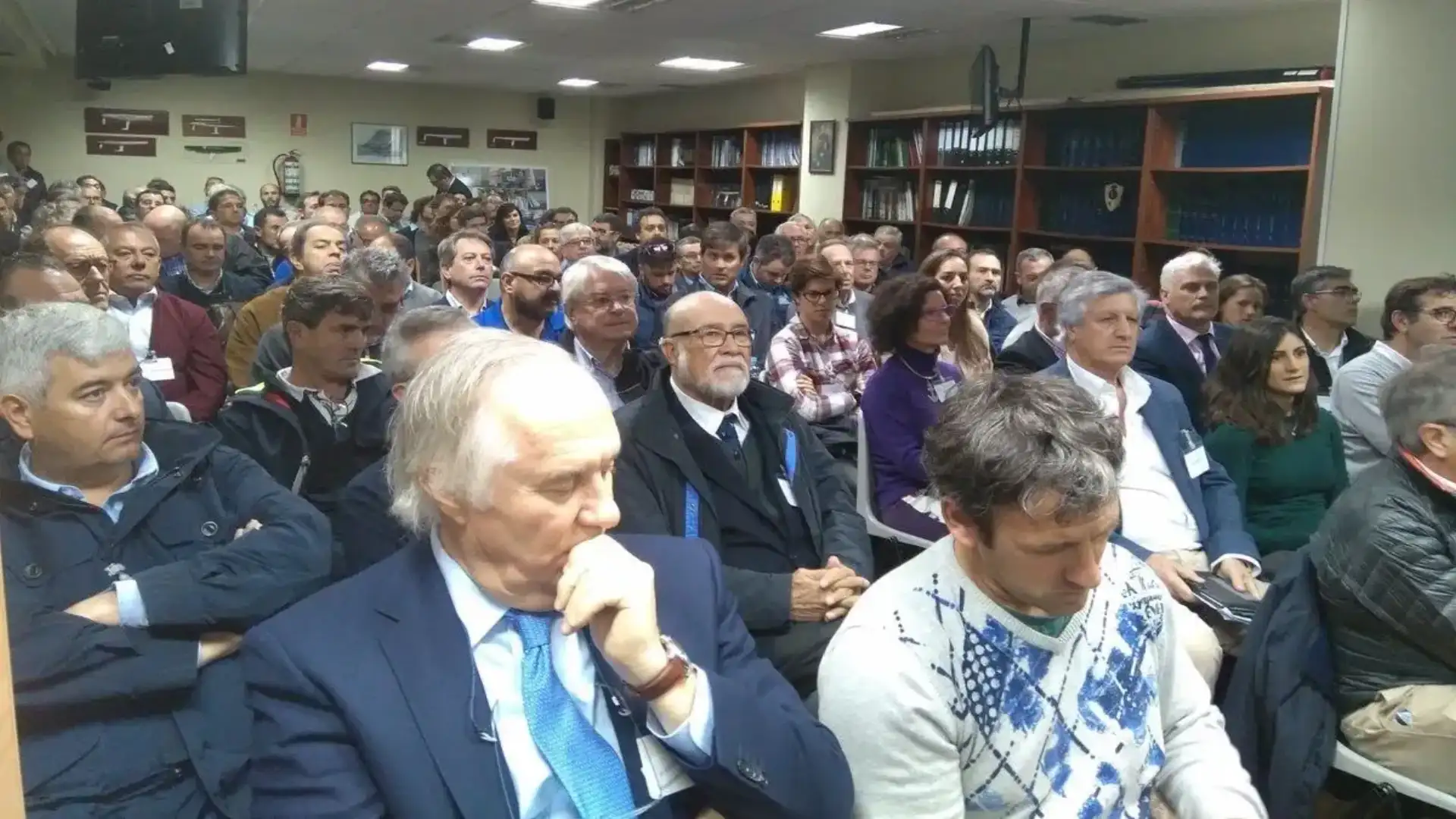 Elections to the Spanish de Vela: Julia Casanueva clearly winner 69-45